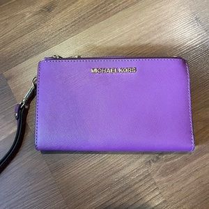 COPY - Michael Kors Jet Set Travel Wristet